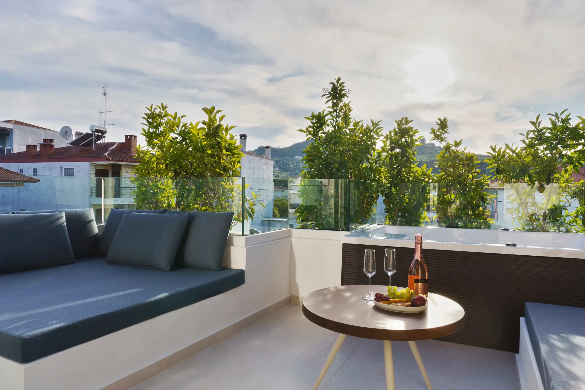 Tiara Holidays - Palm Boutique Suites - Comfort Suite with Jacuzzi - balcony with jacuzzi